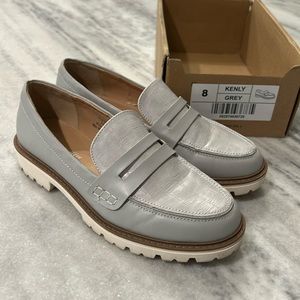 Journee Collection Kenly Cool Shades Lug Bottom Loafers sz 8 in Grey